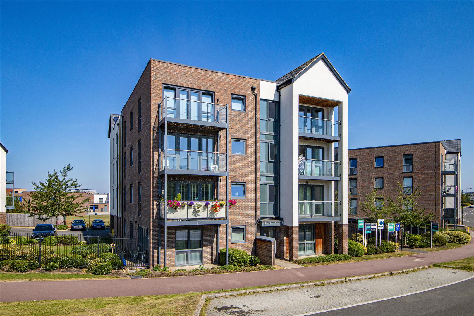 5 Larson Close, Oakgrove, Milton Keynes